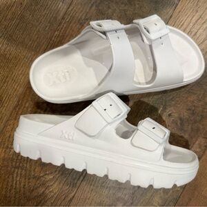 Xti White Sandals birk style, plastic